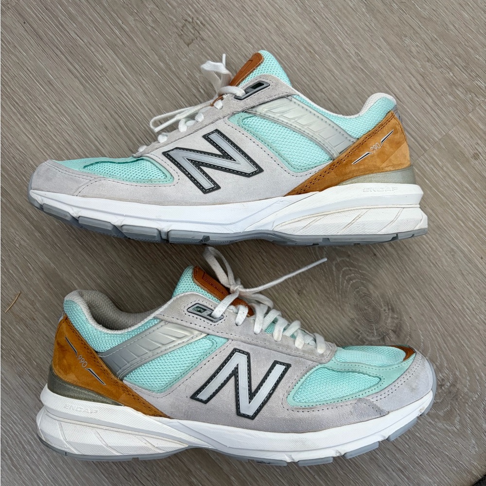 Rare New Balance 990v5